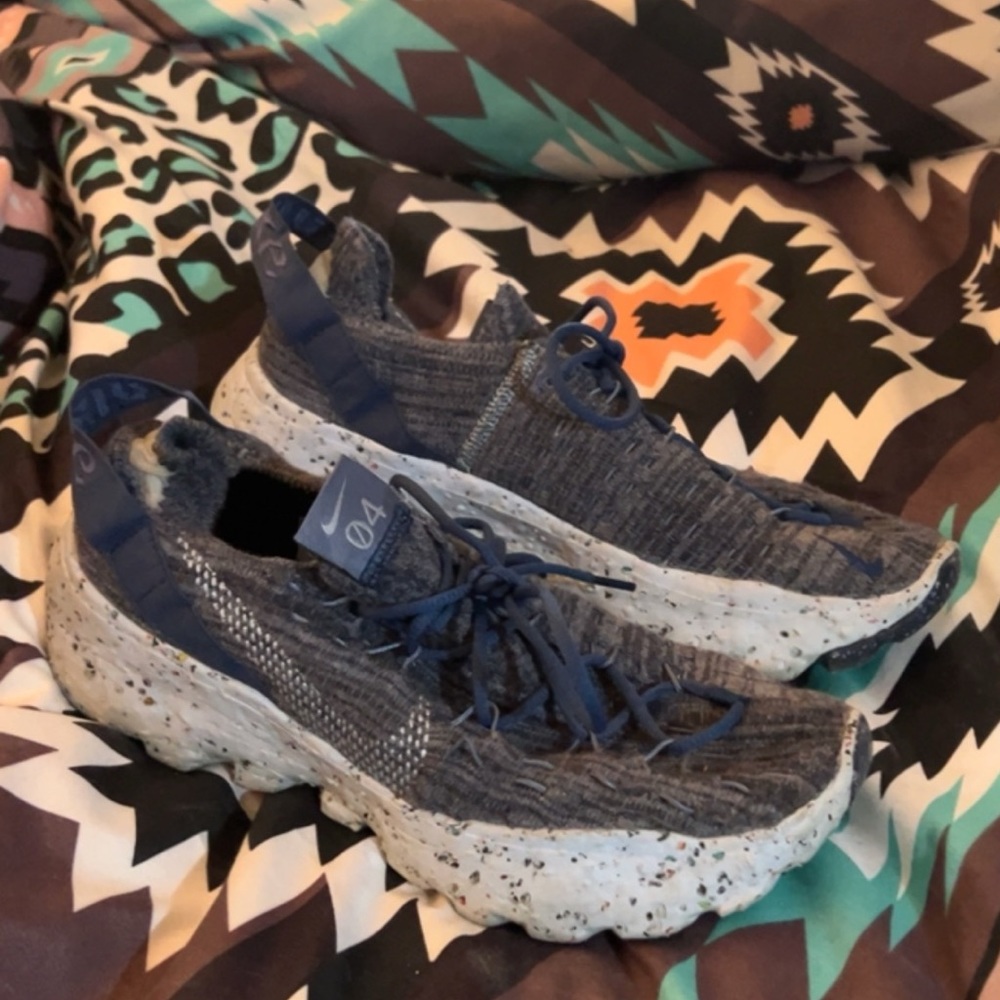 Nike space hippies